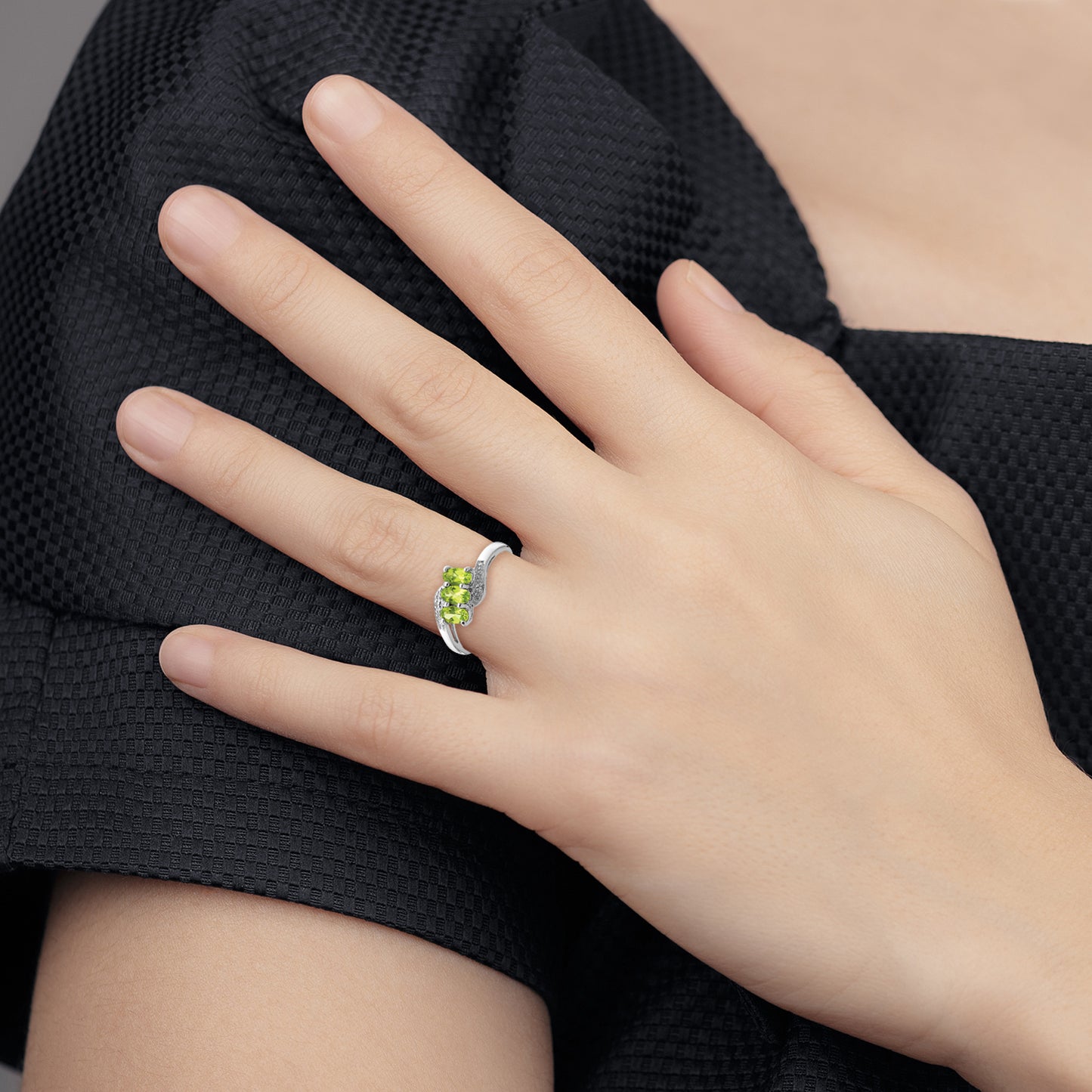 Sterling Silver Rhodium Peridot & Diamond Ring