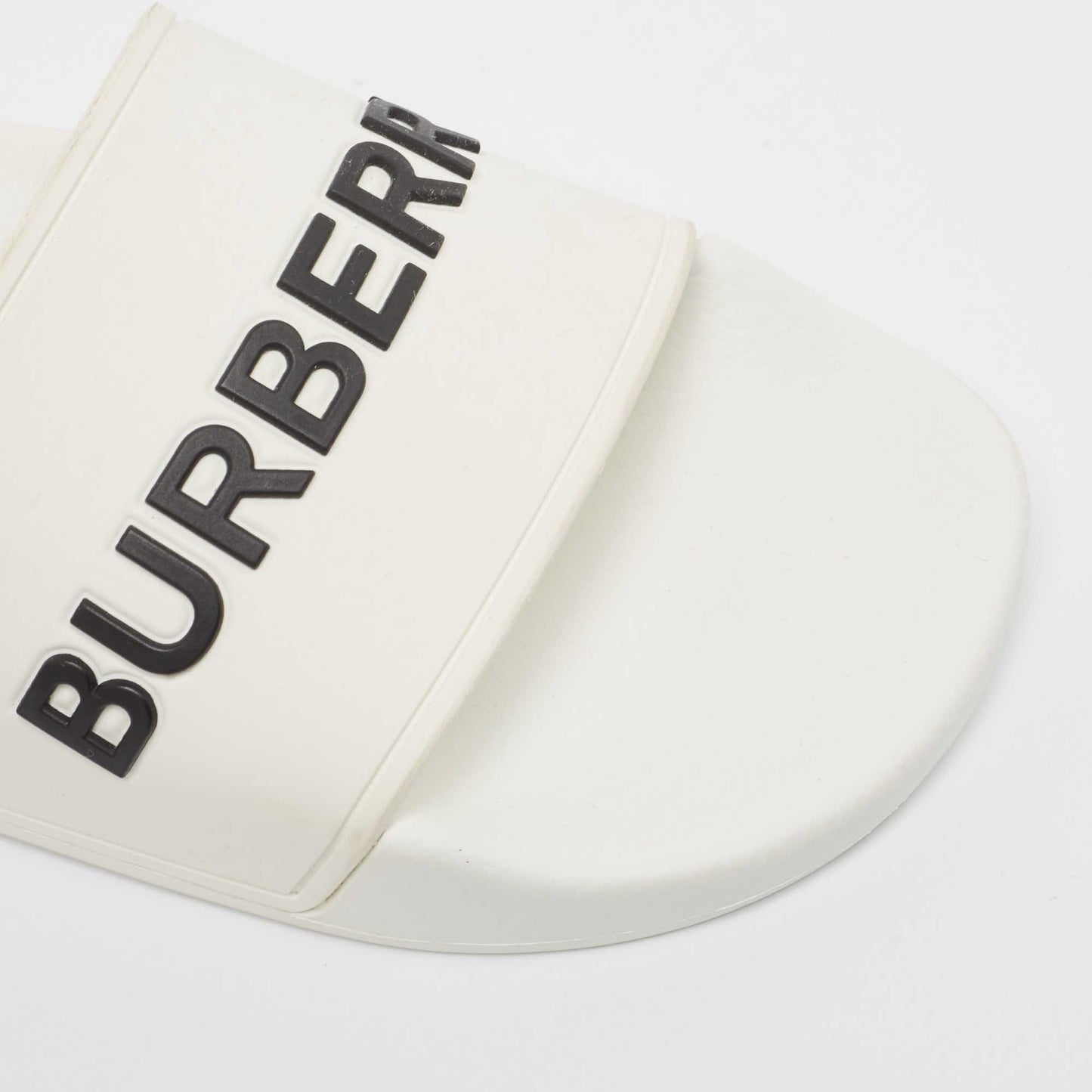 Original Burberry White Rubber Kingdom Motif Pool Slides Size 38