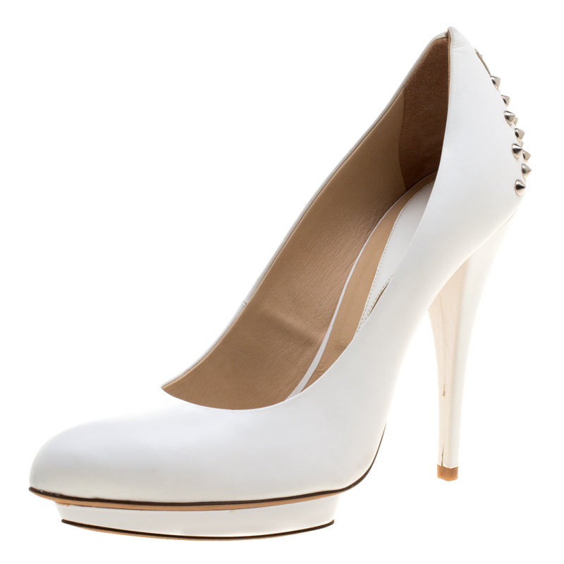 Original Alexander McQueen White Leather Spike Trimmed Platform Pumps Size 39