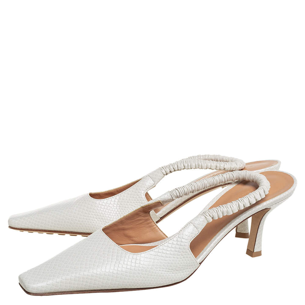 Original Bottega Veneta White Textured Leather Slingback Pumps Size 39