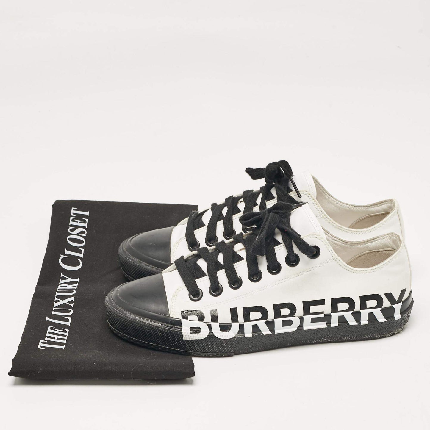 Original Burberry White/Black Fabric Larkhall Logo Low Top Sneakers Size 38