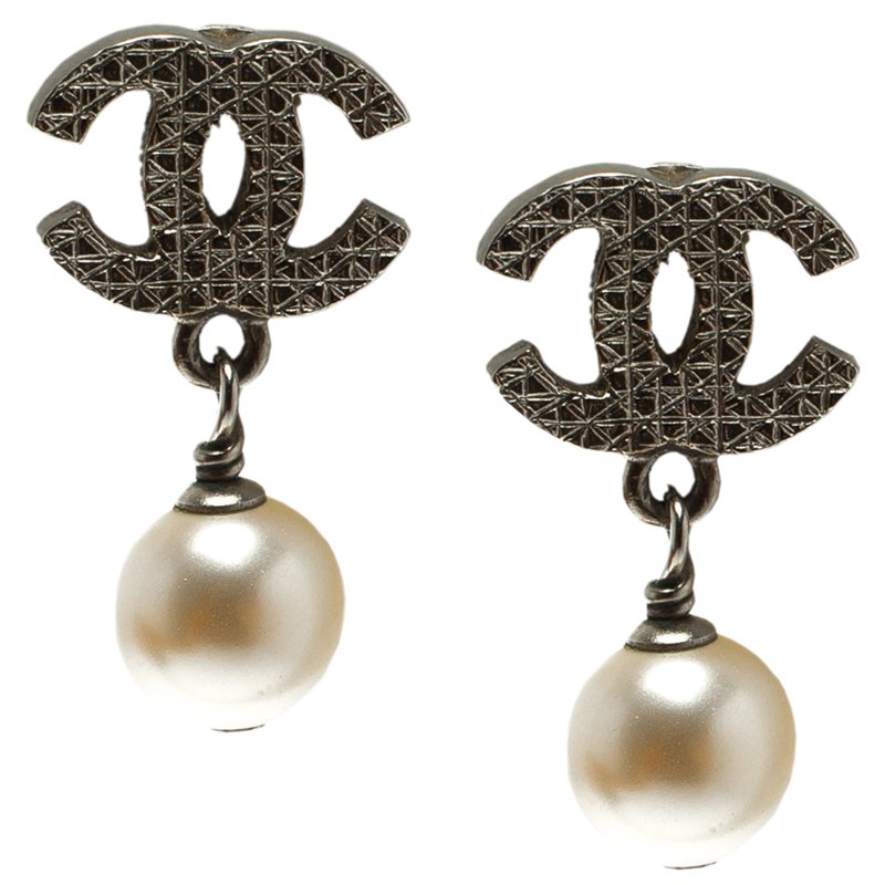 Original Chanel CC Medium Faux Pearl Silver Tone Drop Earrings