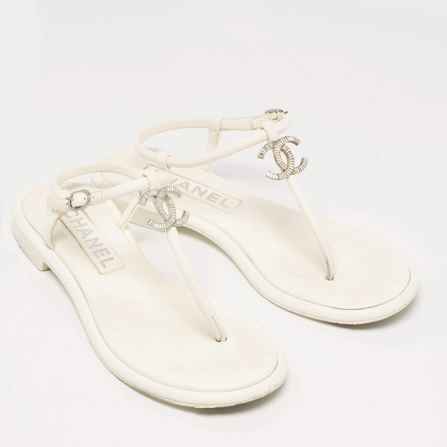 Original Chanel White Leather CC Thong Sandals Size 38