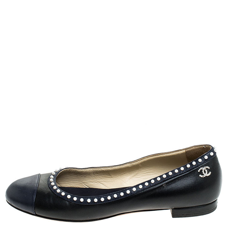 Original Chanel Black/Blue Leather Pearl Cap Toe Ballerina Flats Size 38.5