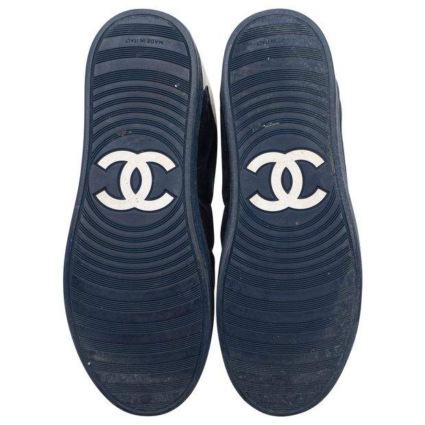 Original Chanel Blue/White Suede Leather CC Low Top Sneakers Size 37