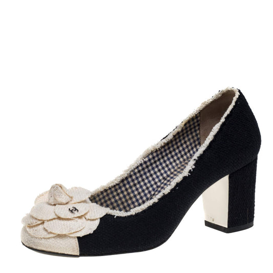 Original Chanel Black/White Tweed Escarpins Camellia CC Pumps Size 37