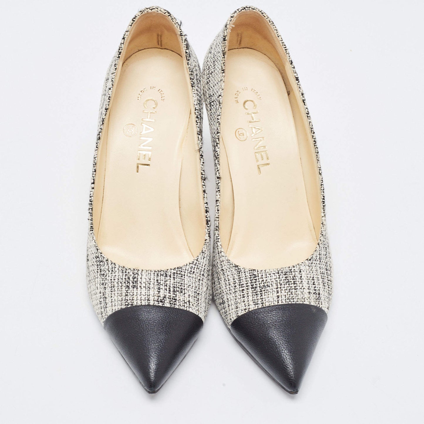 Original Chanel Black/White Tweed And Leather Cap Toe CC Pearl Heel Pumps Size 39