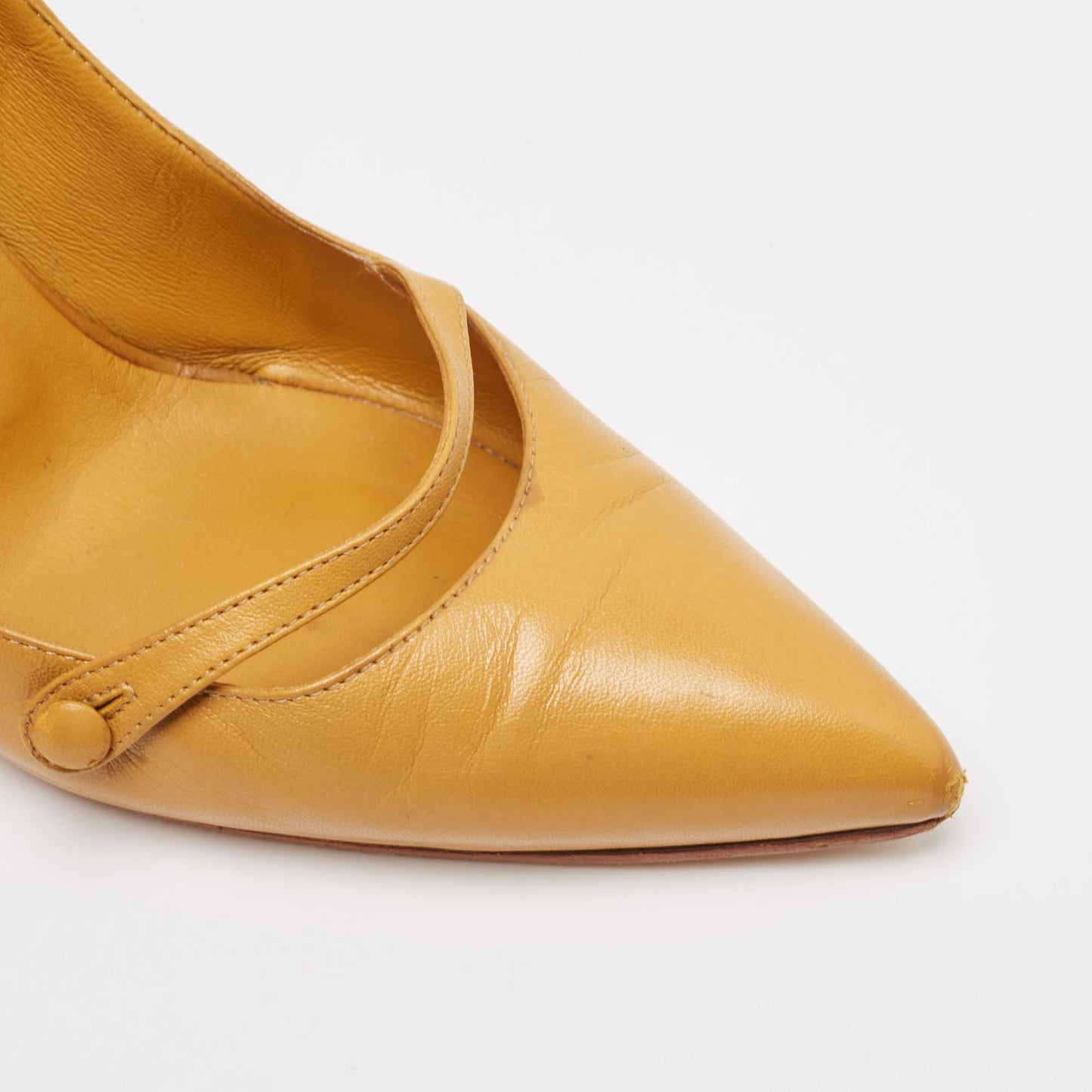 Original Gucci Leather Mustard Yellow Leather Pointed Toe Pumps Size 38.5