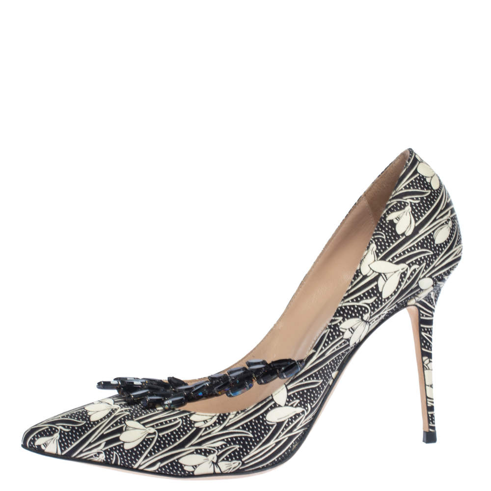 Original Manolo Blahnik White/Black Printed Satin Embellished Nadira Pumps Size 37.5