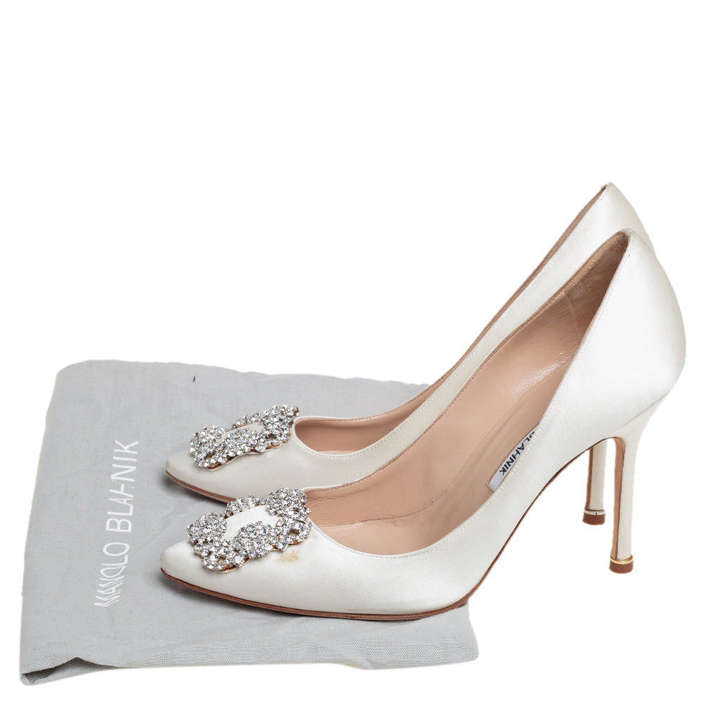 Original Manolo Blahnik White Satin Hangisi Crystal Embellished Pumps Size 38