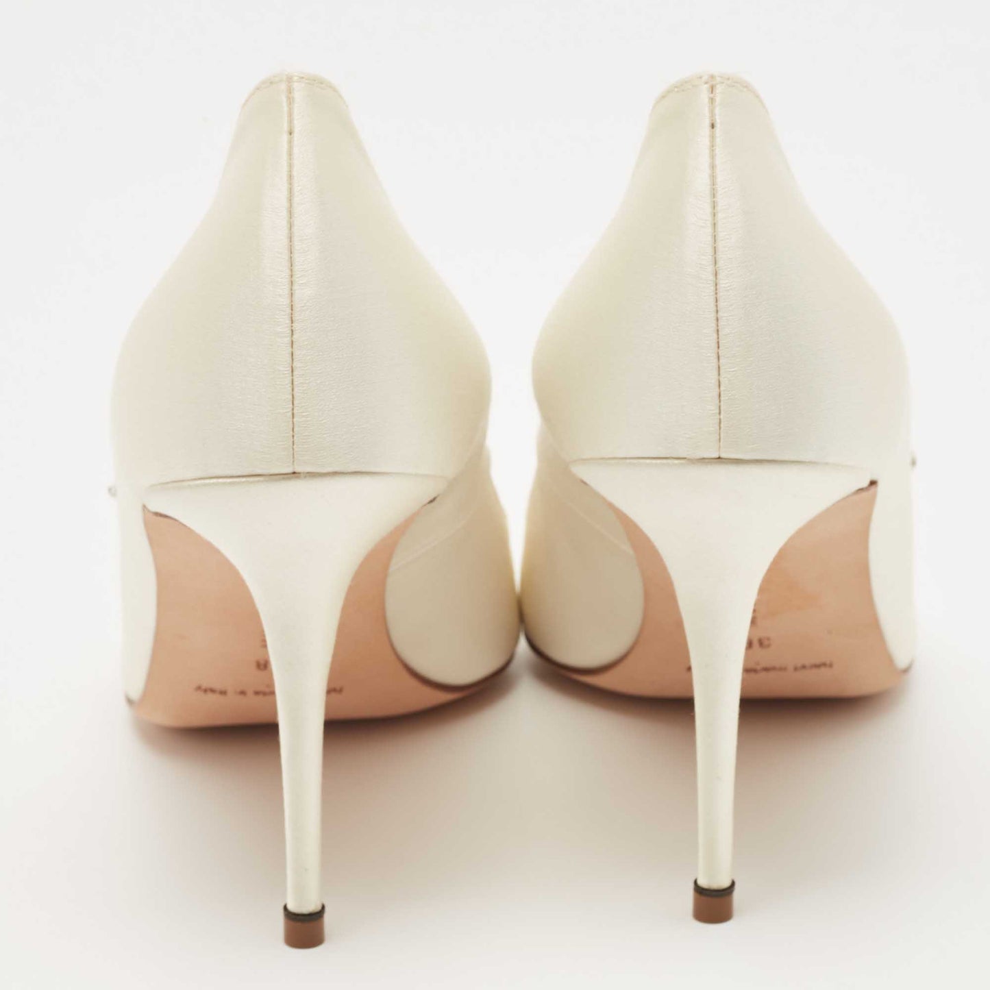 Original Manolo Blahnik White Satin Nadira Pumps Size 38