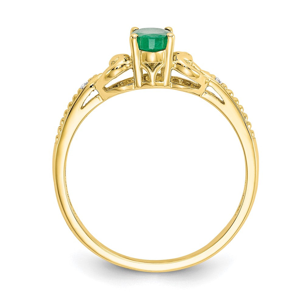 10K Yellow Gold Emerald and Real Diamond Ring