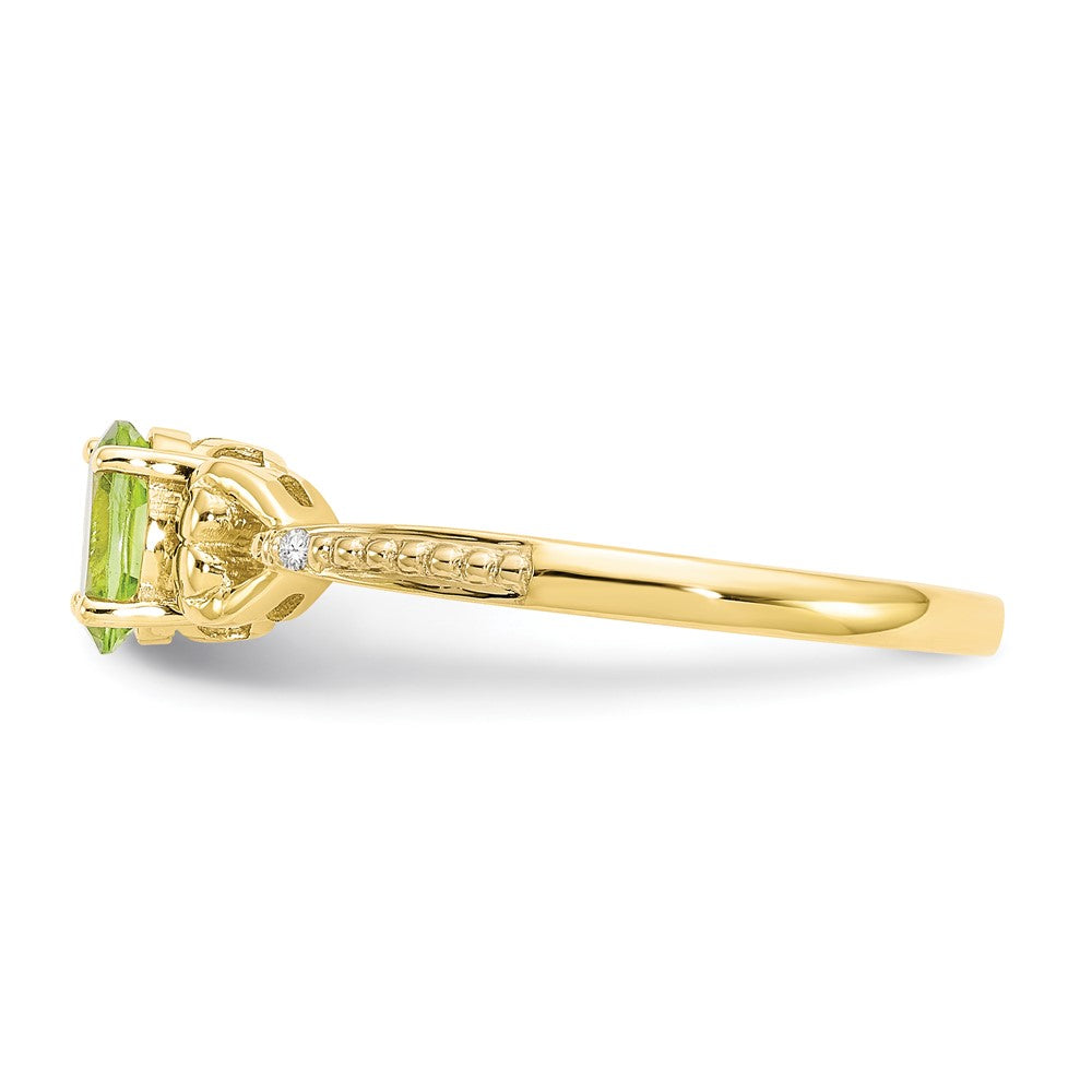 10K Yellow Gold Peridot and Real Diamond Ring