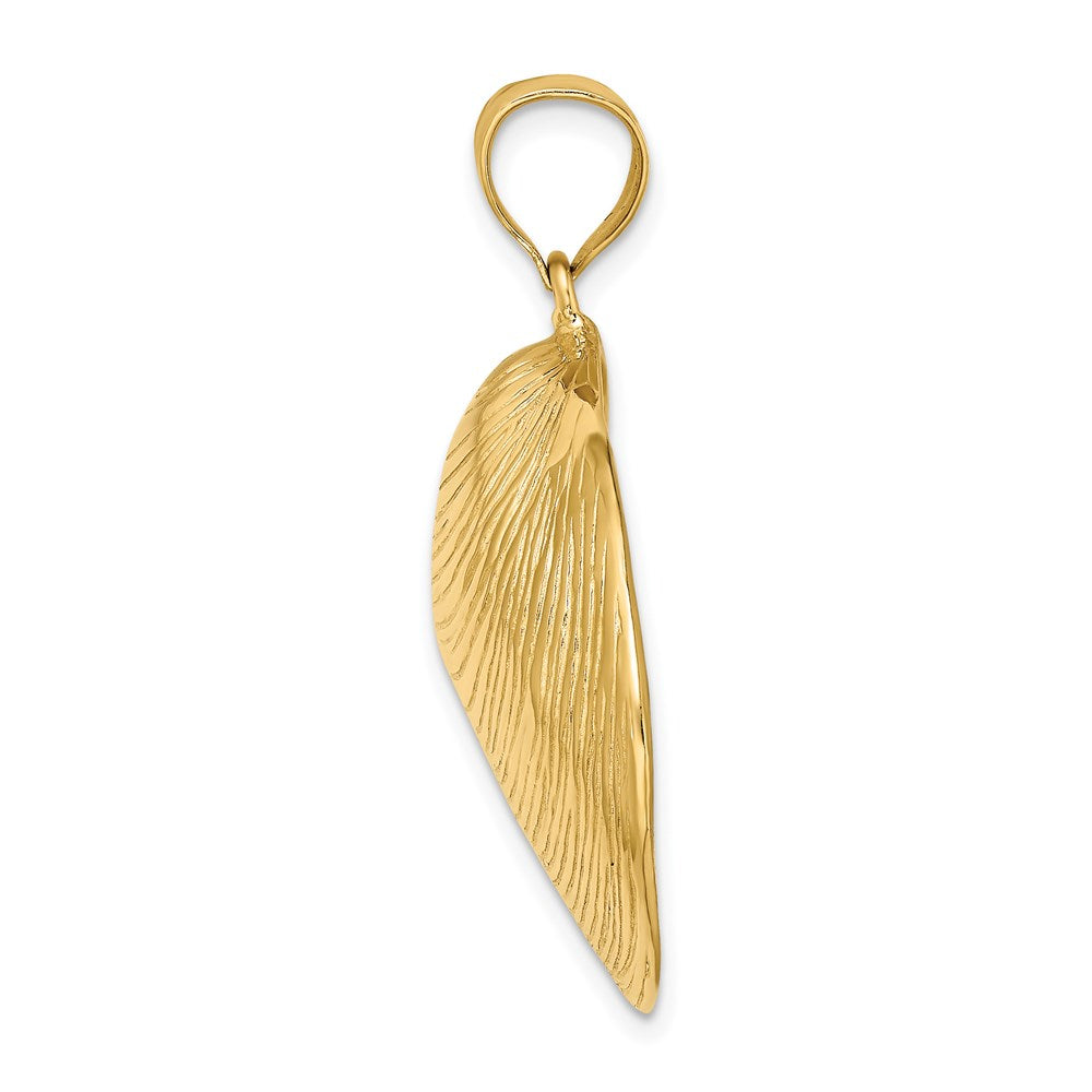 14k Yellow Gold Textured Clam Shell Charm