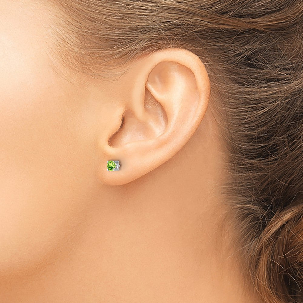 Sterling Silver Rhodium-plated 4mm Round Peridot Post Earrings