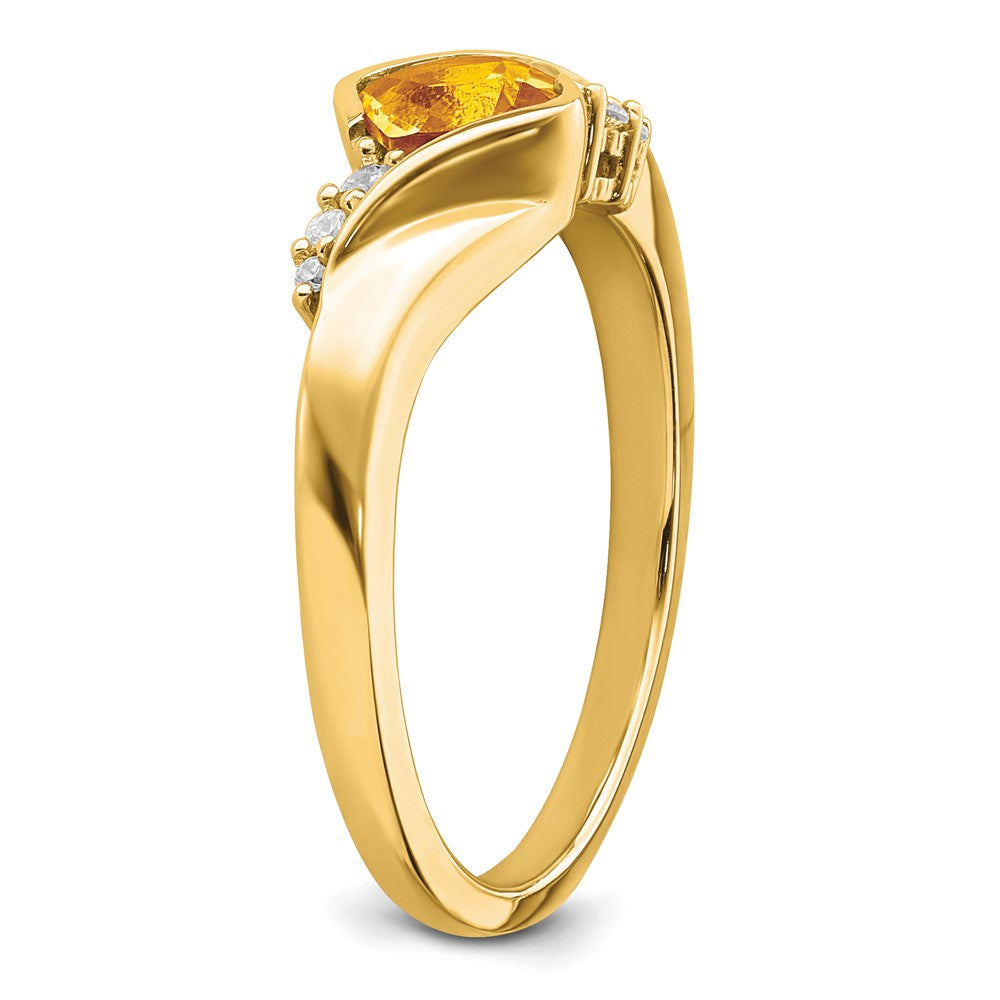 14K Yellow Gold Citrine and Real Diamond Ring