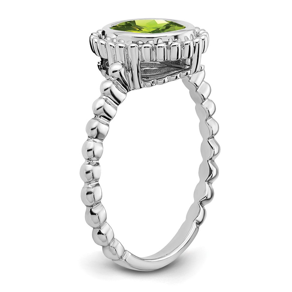 14k White Gold Oval Peridot Ring