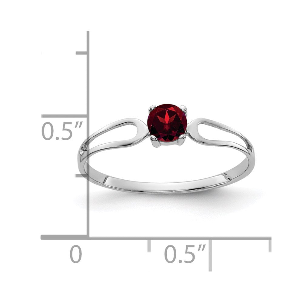 14k White Gold 4mm Garnet ring