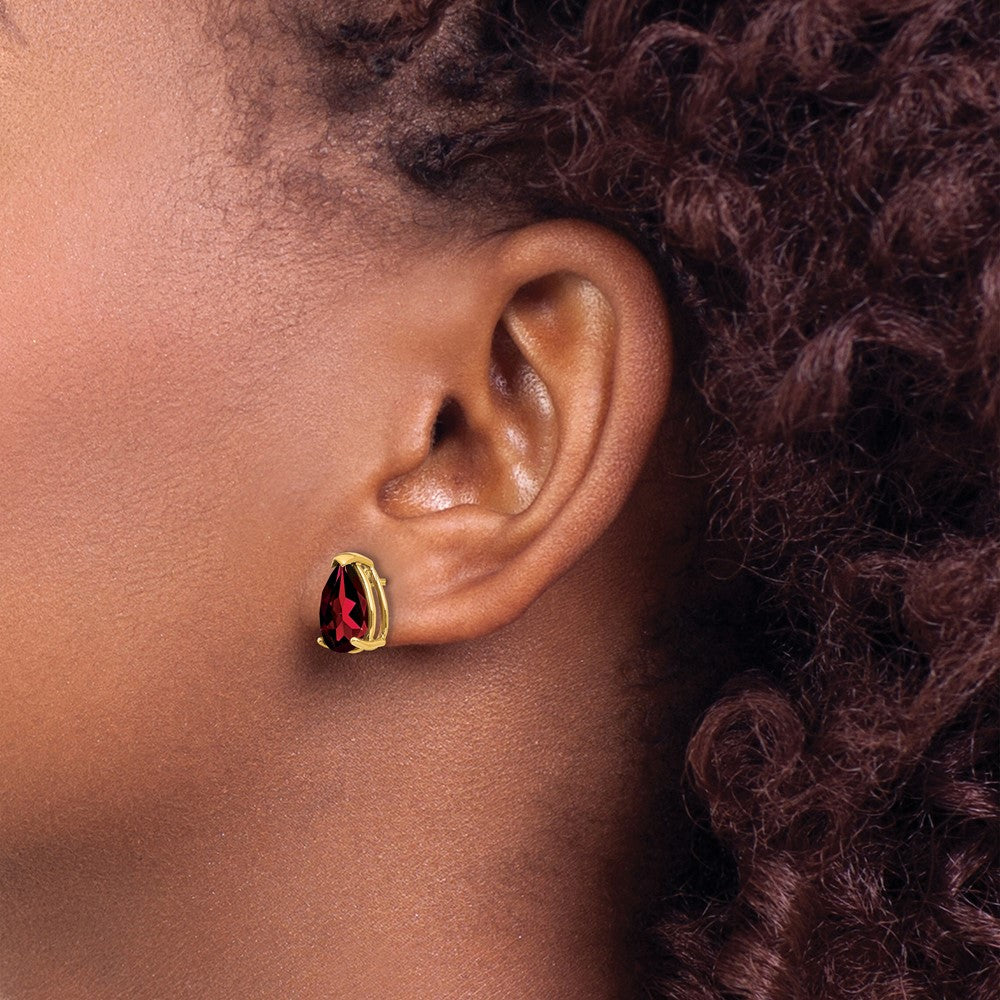 14k Yellow Gold Garnet Pear Stud Earrings