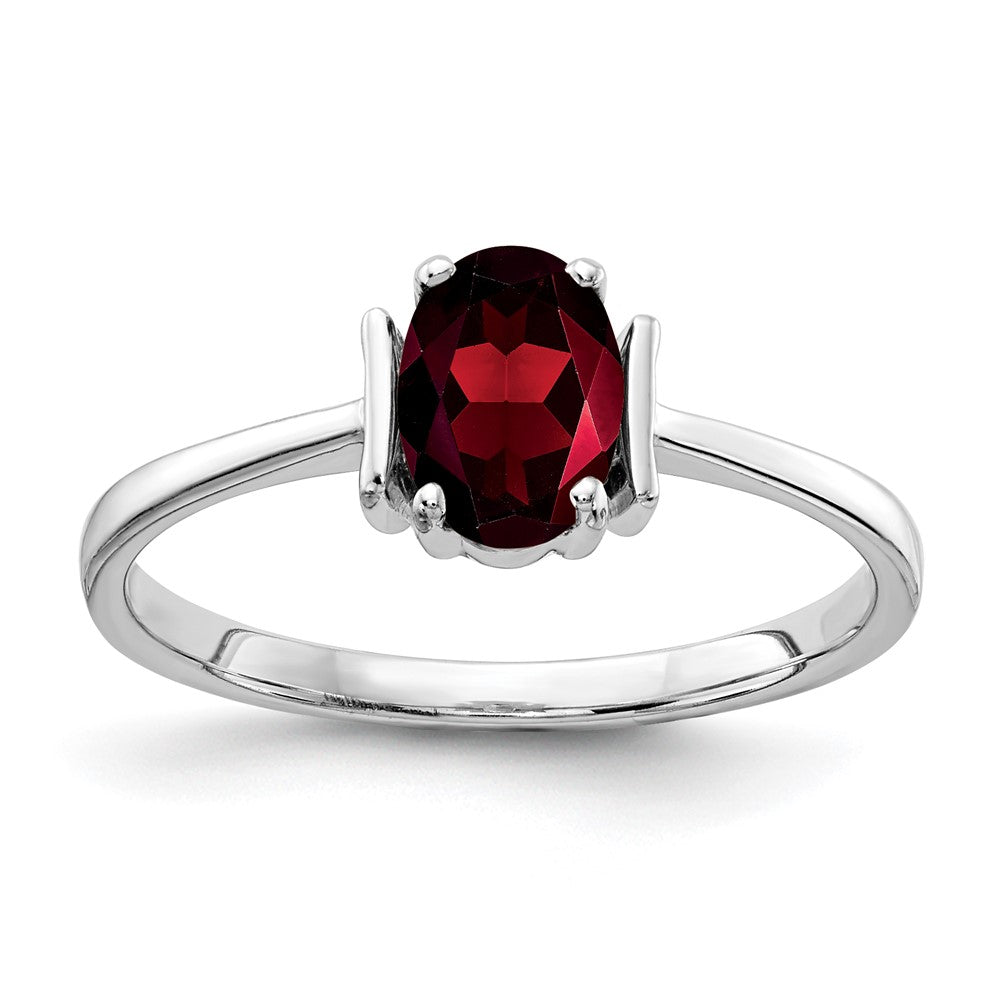 14k White Gold 7x5mm Oval Garnet ring