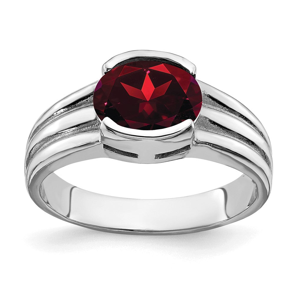 14k White Gold 8x6mm Oval Garnet ring