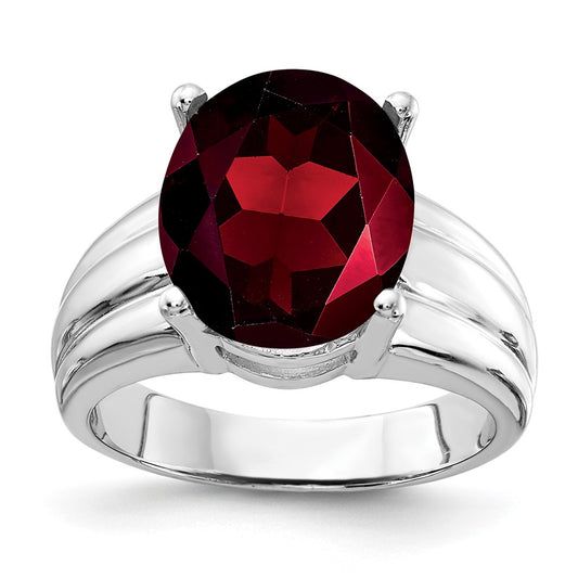 14k White Gold 12x10mm Oval Garnet ring