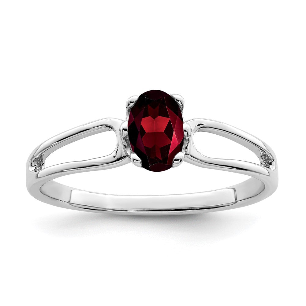 14k White Gold 6x4mm Oval Garnet ring