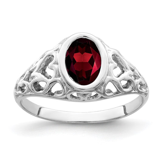 14k White Gold 7x5mm Oval Garnet ring