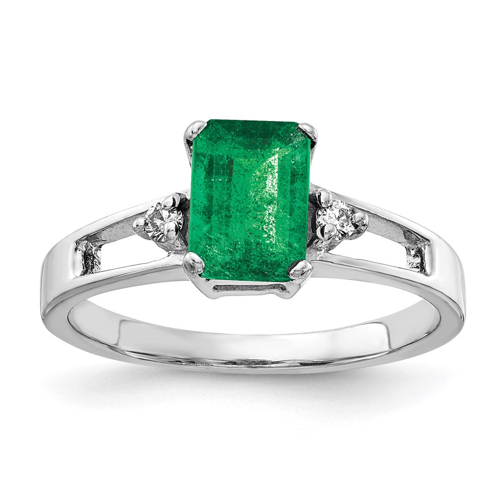 14k White Gold 7x5mm Emerald Cut Emerald VS Diamond ring