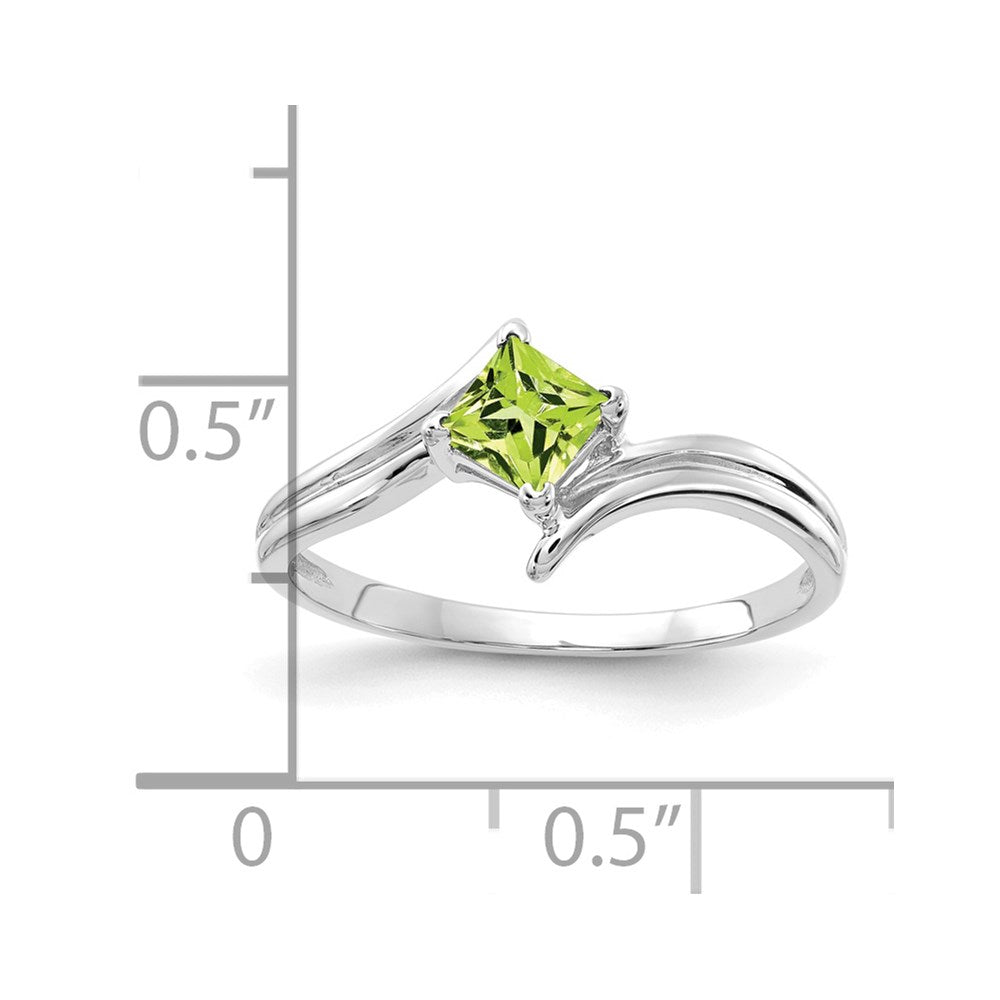 14k White Gold 4mm Princess Cut Peridot ring