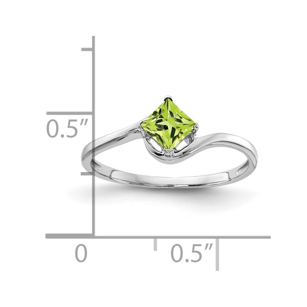 14k White Gold 4mm Princess Cut Peridot ring